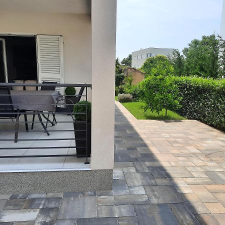Holiday Home Bajlo Apartment With Three Bedrooms 자다르 외부 사진