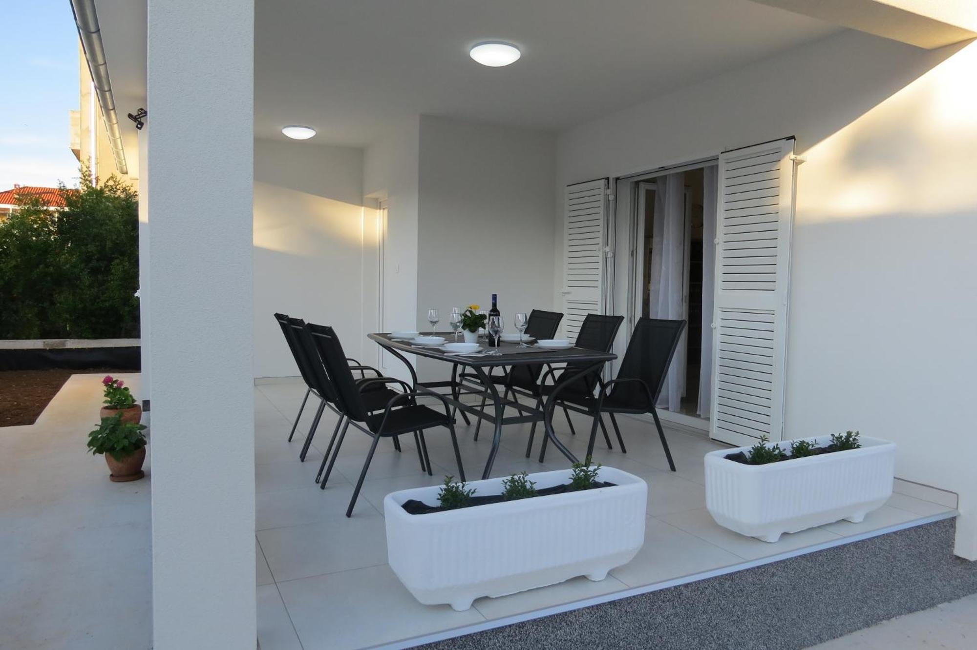 Holiday Home Bajlo Apartment With Three Bedrooms 자다르 외부 사진